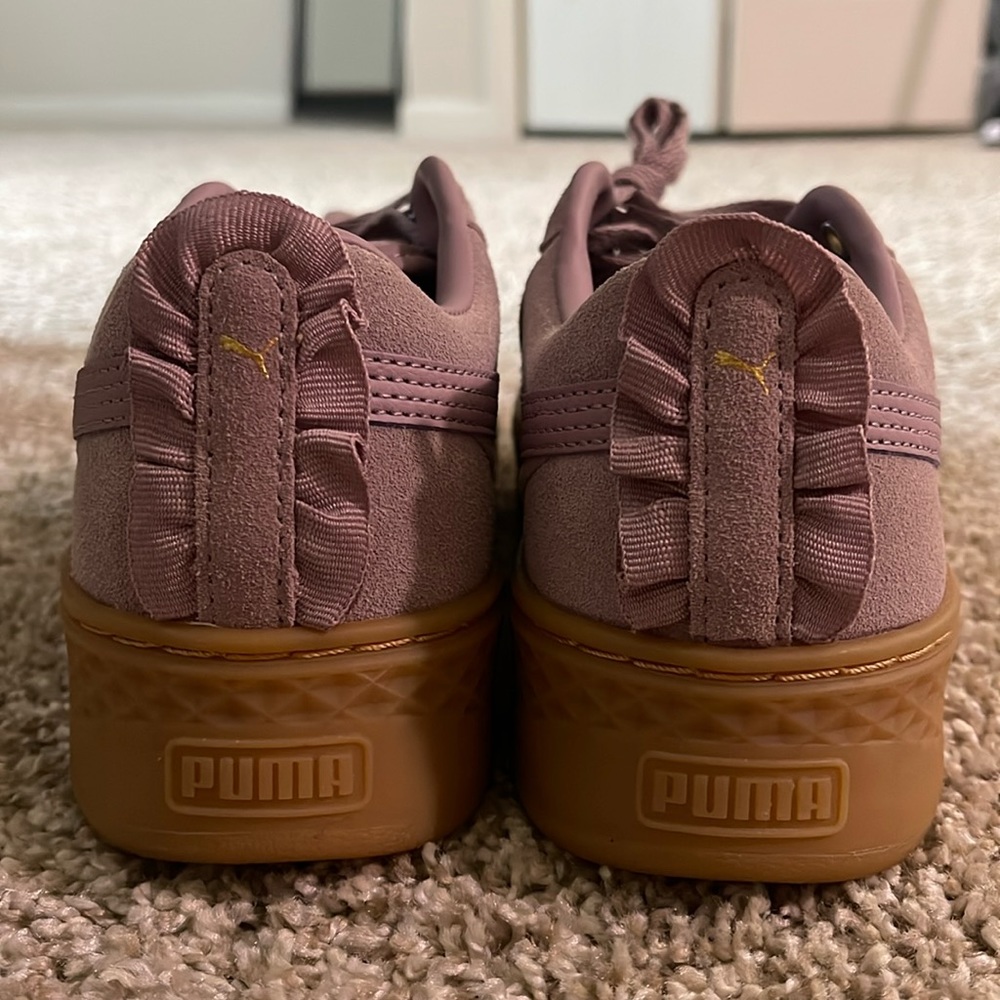 Like New, Women’s Puma Sneaker
